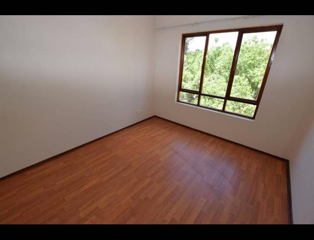 1 BEDROOM APARTMENT FOR SALE IN LONEHILL